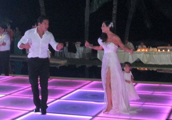 Celebrity Wedding: Mario Lopez and Courtney Mazza