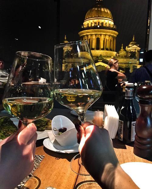 13 Must Have Instagram Images from Your Honeymoon